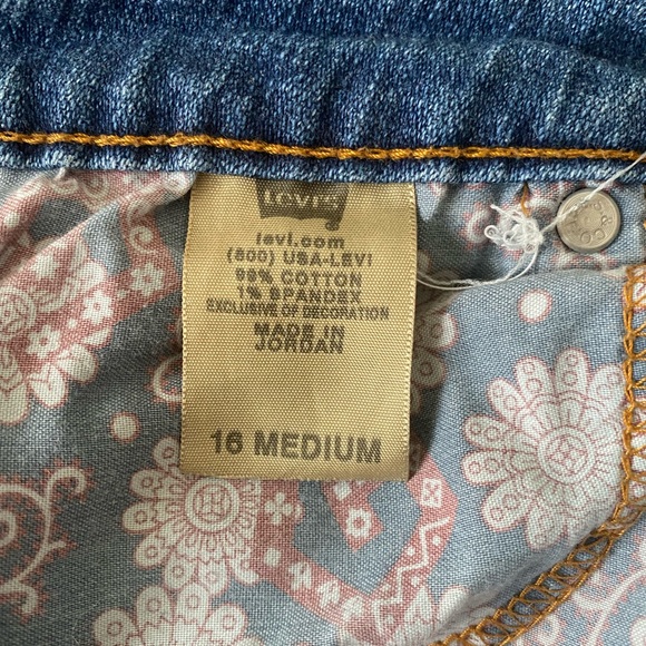 Women’s Levi’s - Picture 3 of 4